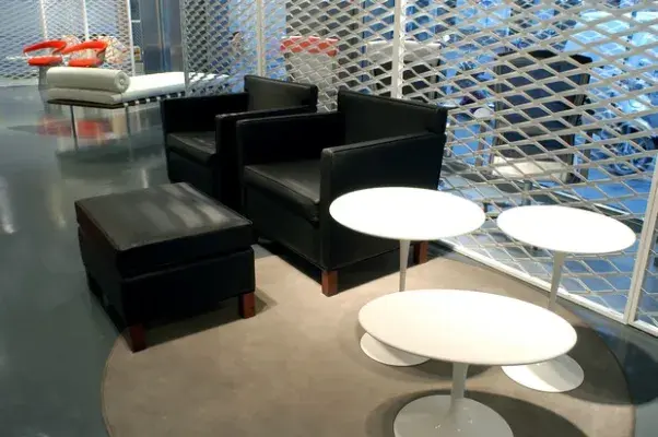 Showroom Knoll